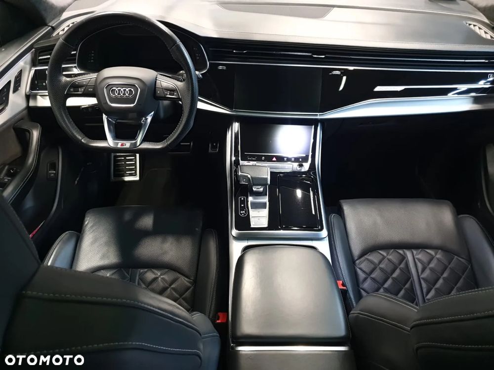 Audi SQ8 - 10