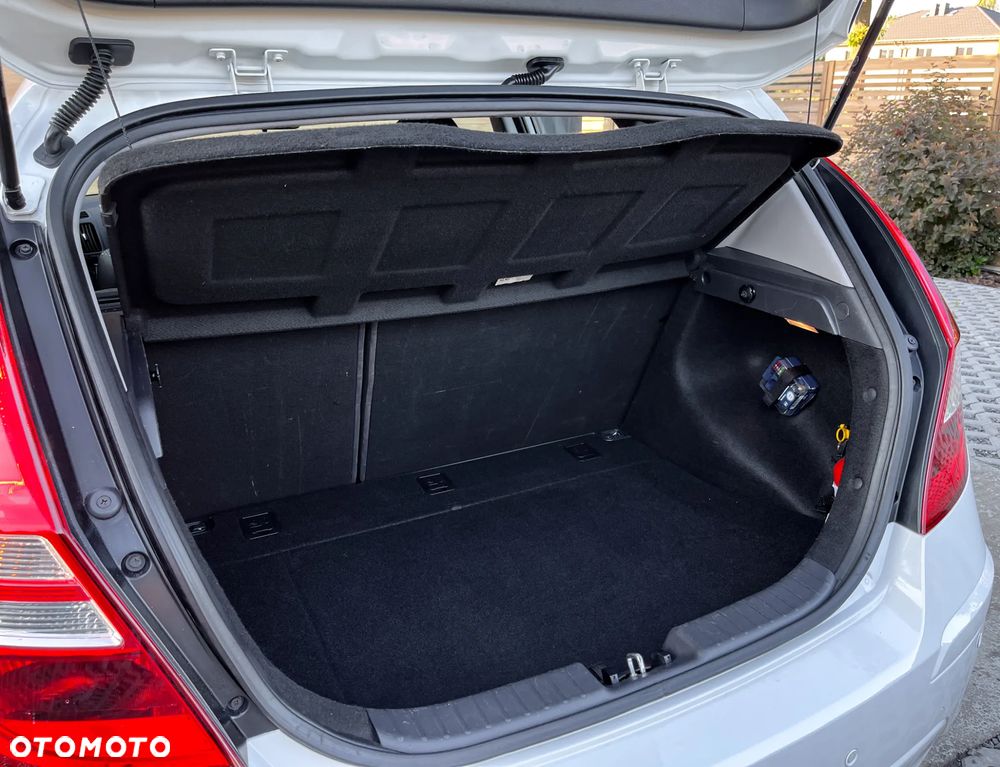 Hyundai i30 1.6 CRDi Classic EU5 - 23