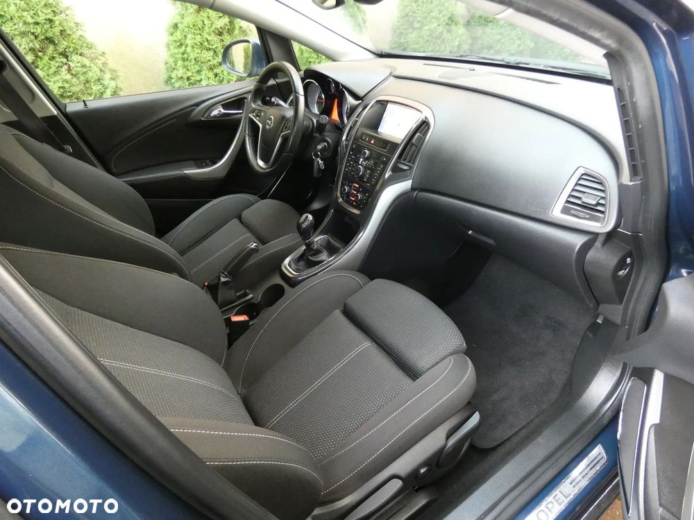 Opel Astra 1.4 T Cosmo S&S - 31