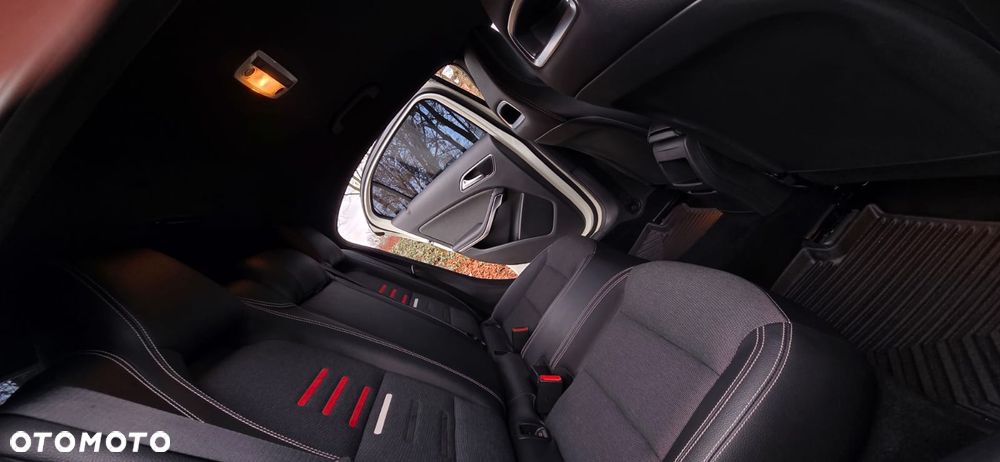 Mercedes-Benz Klasa A 180 7G-DCT Urban - 22