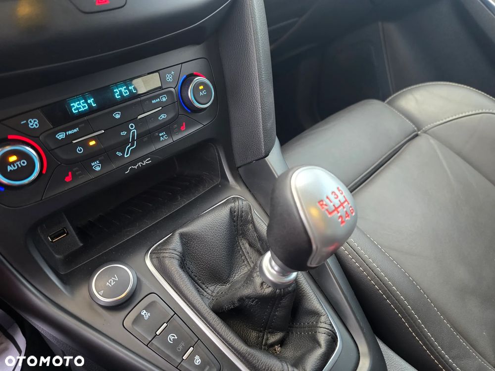 Ford Focus 2.0 EcoBoost ST mit Leder-Exclusiv-Paket - 12