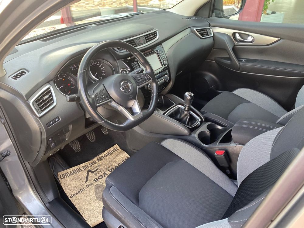 Nissan Qashqai 1.2 DIG-T N-Connecta 18 - 6