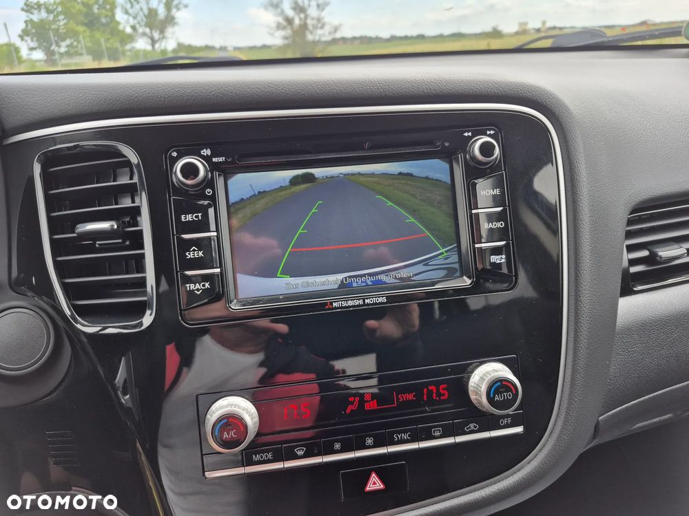 Mitsubishi Outlander - 15