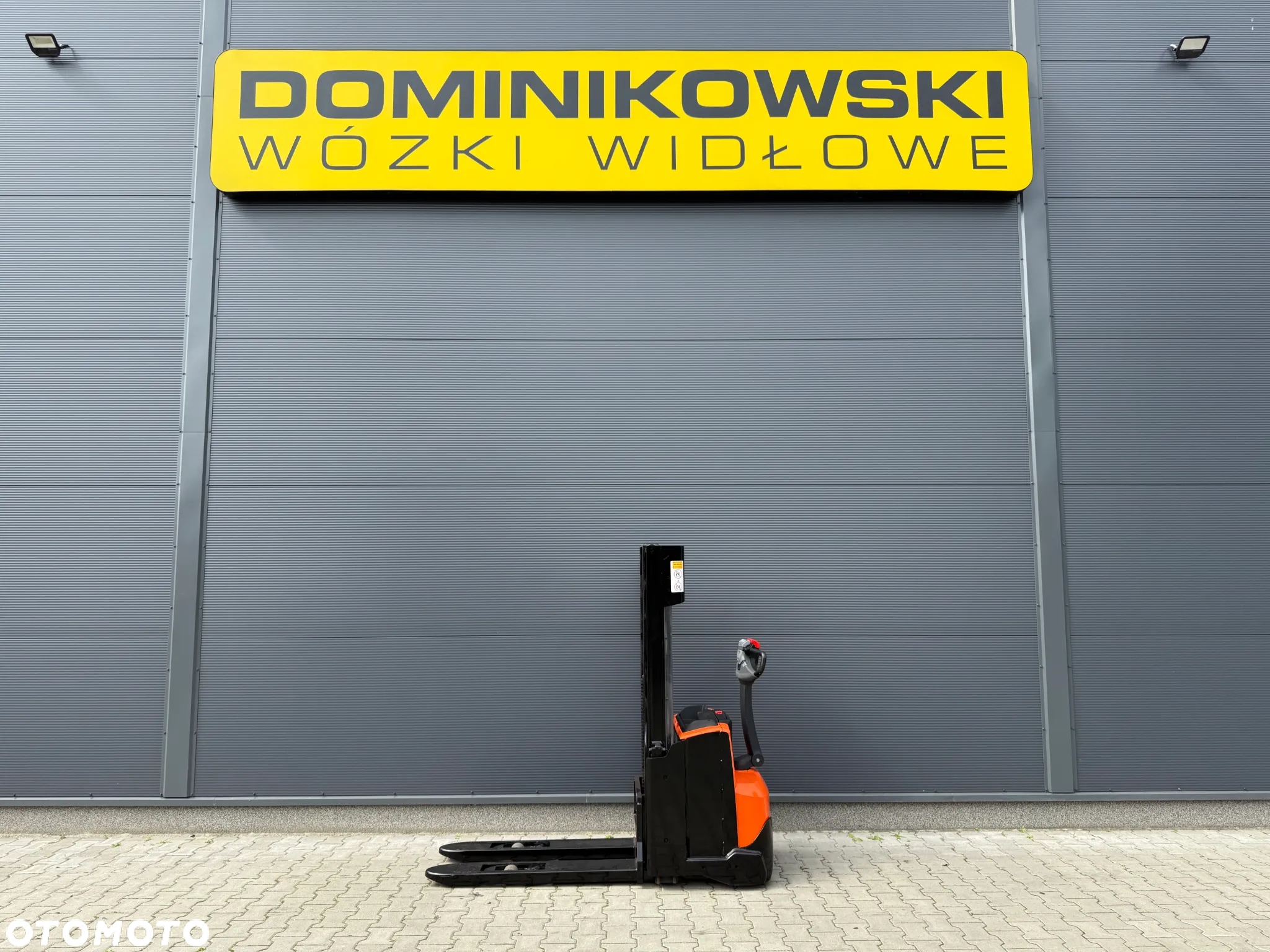Toyota SWE120L - 12