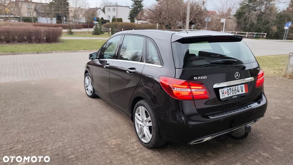 Mercedes-Benz Klasa B 200 d 7G-DCT UrbanStyle Edition - 17