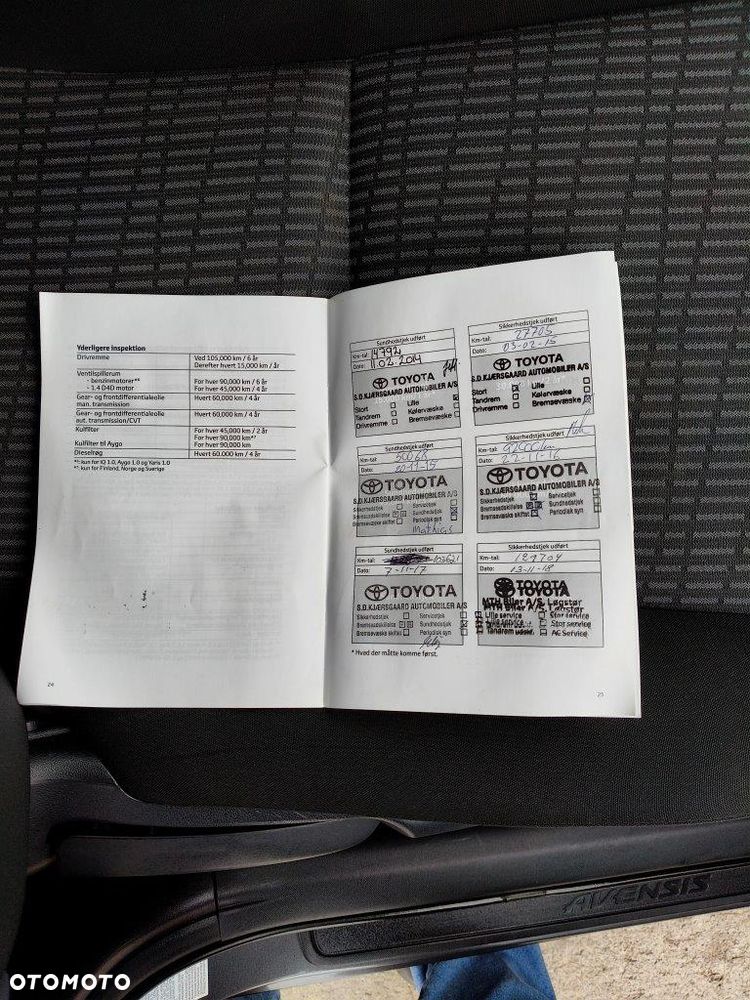 Toyota Avensis 1.6 Business Edition - 19