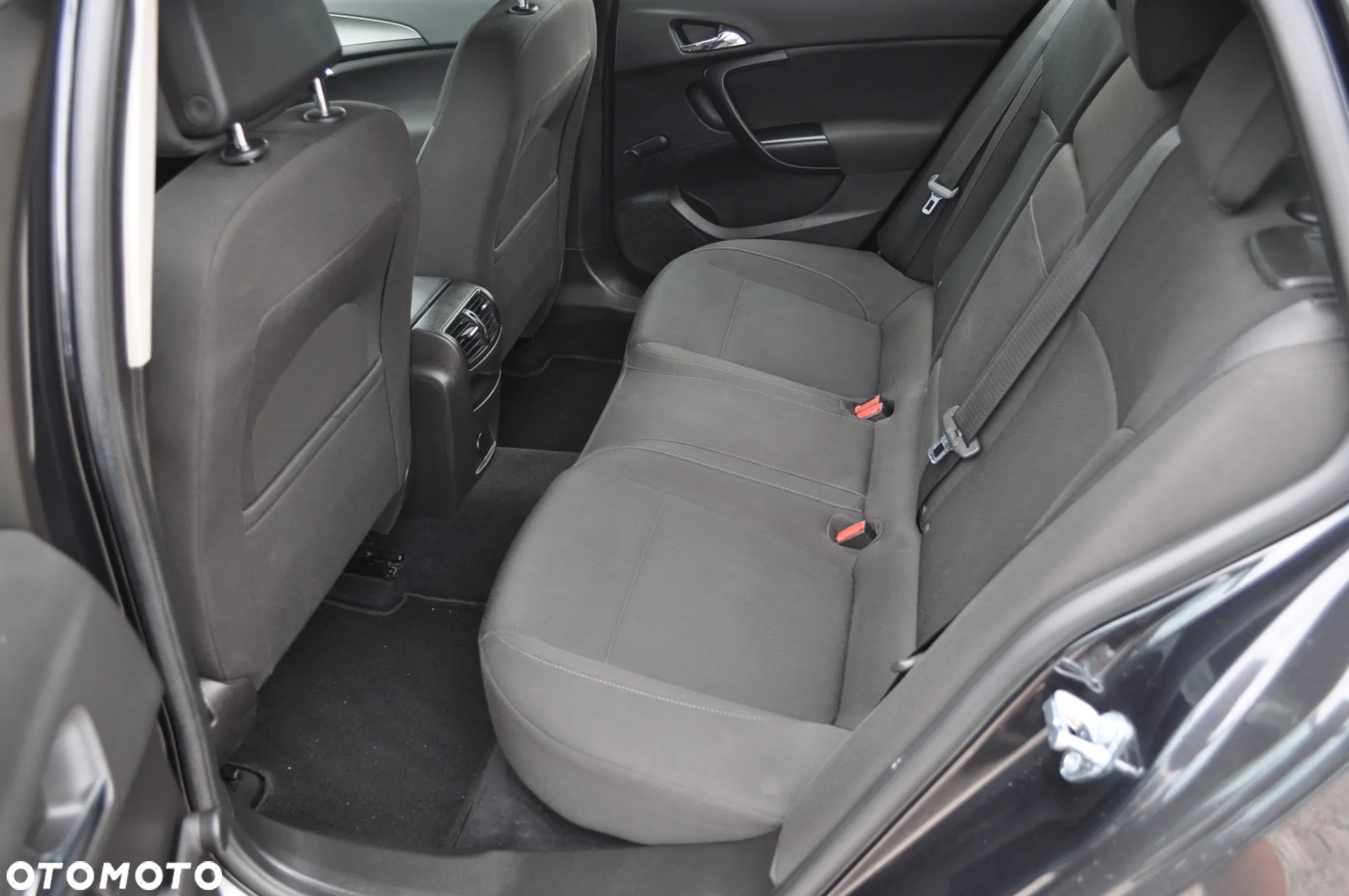 Opel Insignia 1.8 Sports Tourer Edition - 18