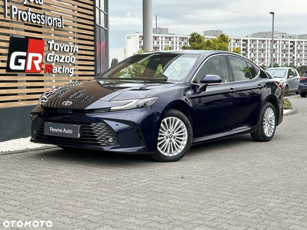 Toyota Camry - 1