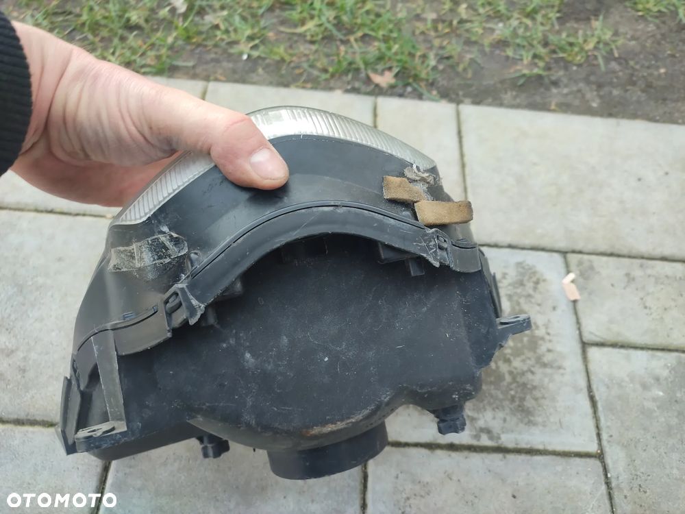 Lampa przód, reflektor Kawasaki ZR7 - 10