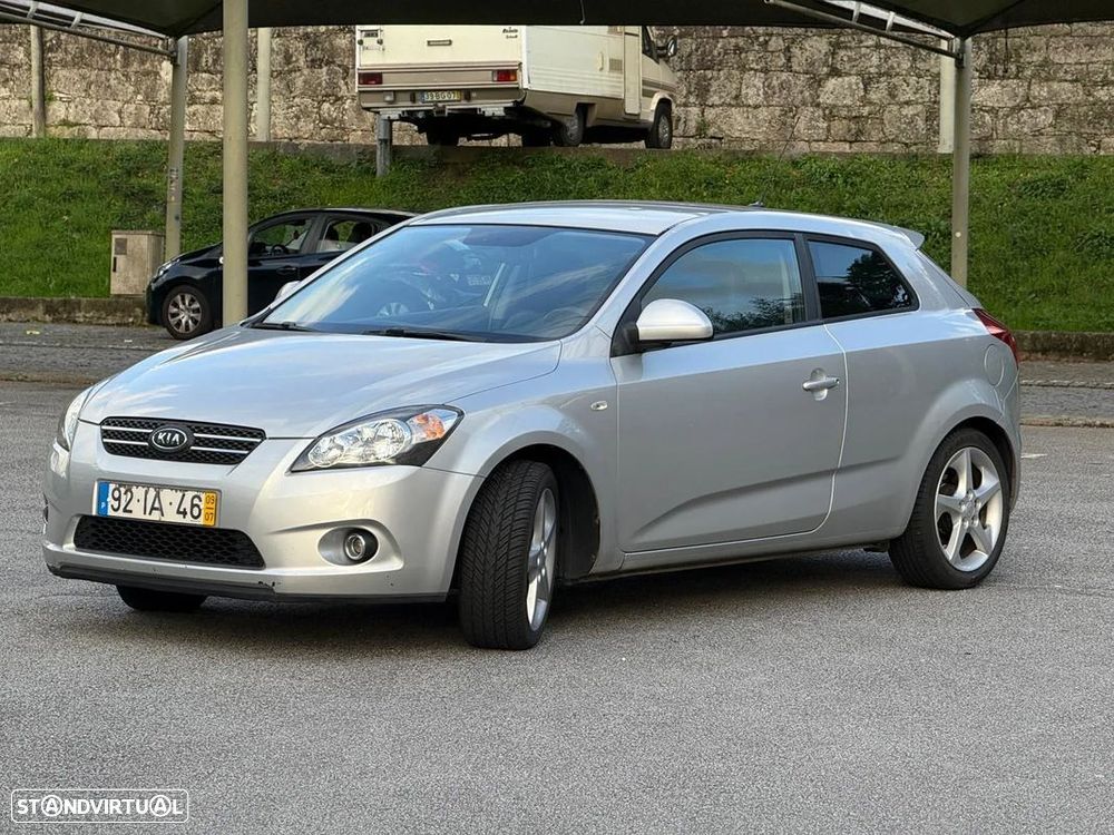 Kia Ceed S Coupé 1.6 CRDi EX - 3