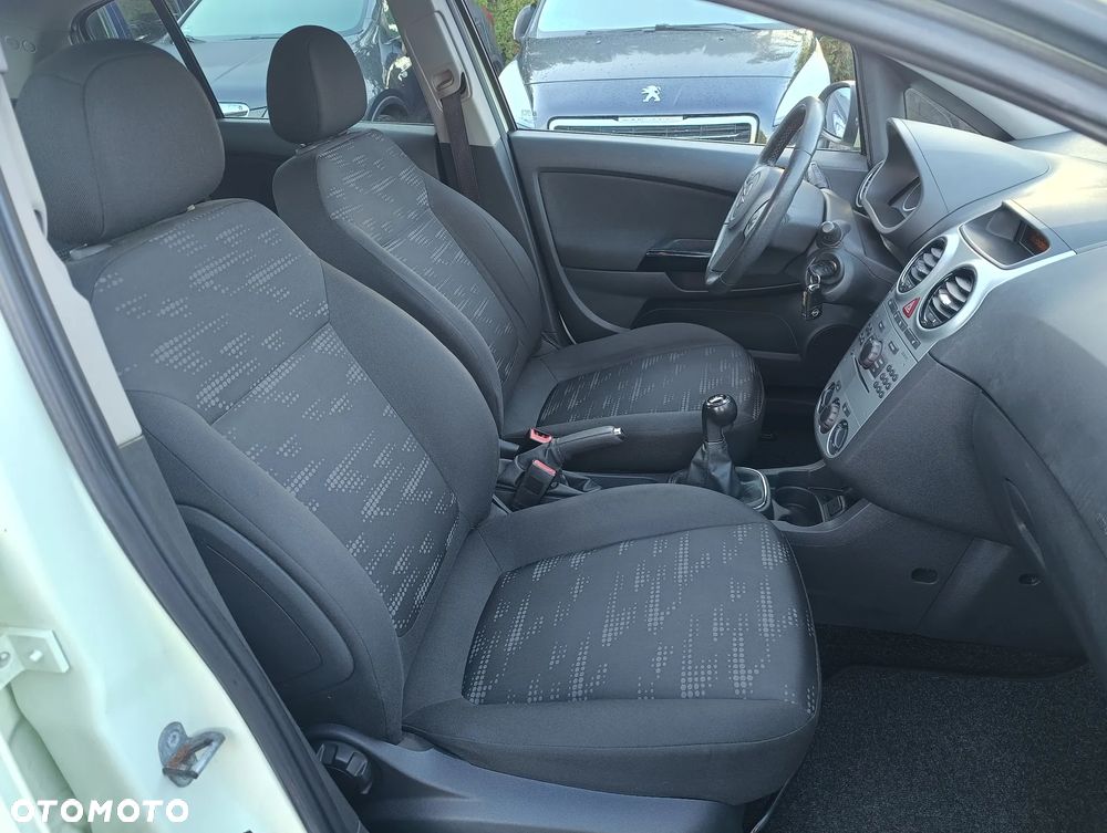 Opel Corsa 1.4 16V Edition - 14