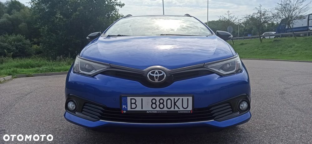 Toyota Auris 1.6 Selection - 2