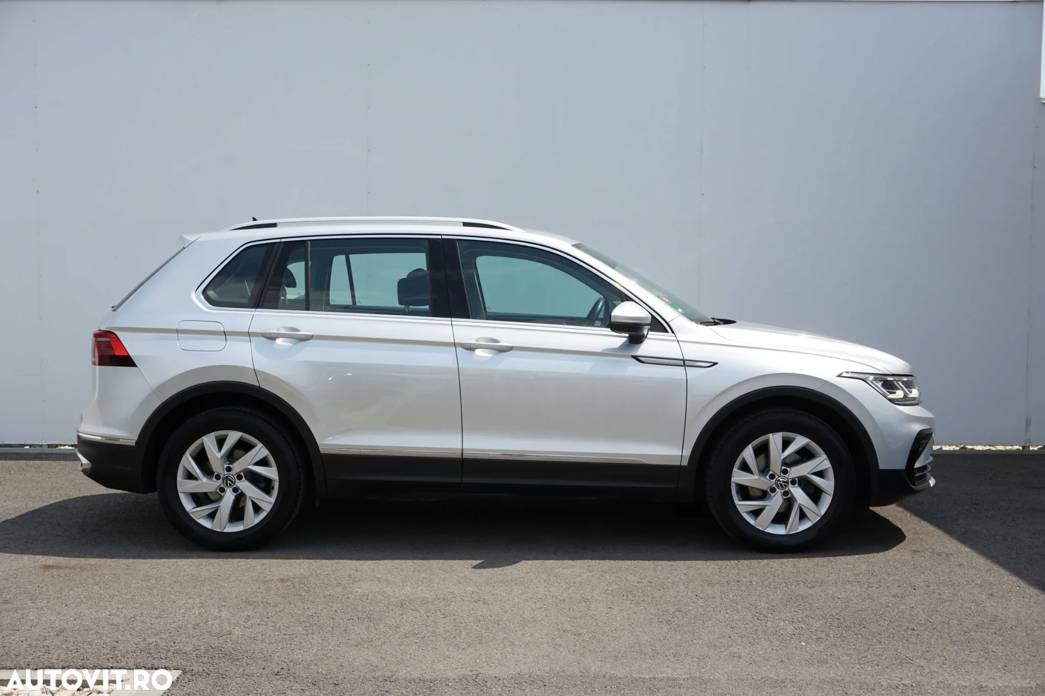 Volkswagen Tiguan - 6