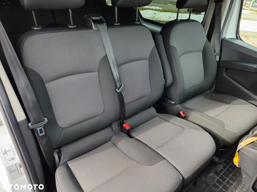 Renault Trafic 2.0 dCi EDC - 11