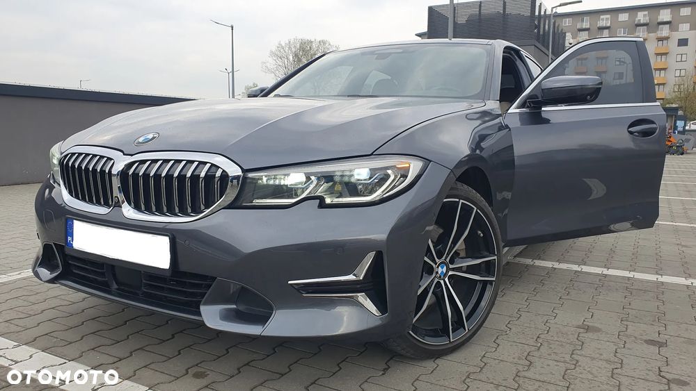BMW Seria 3 330i xDrive Luxury Line sport - 1