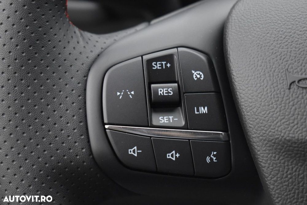 Ford Kuga - 22