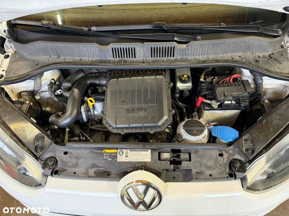 Volkswagen up! club - 32