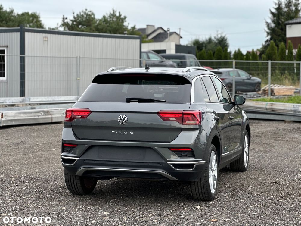 Volkswagen T-Roc - 12