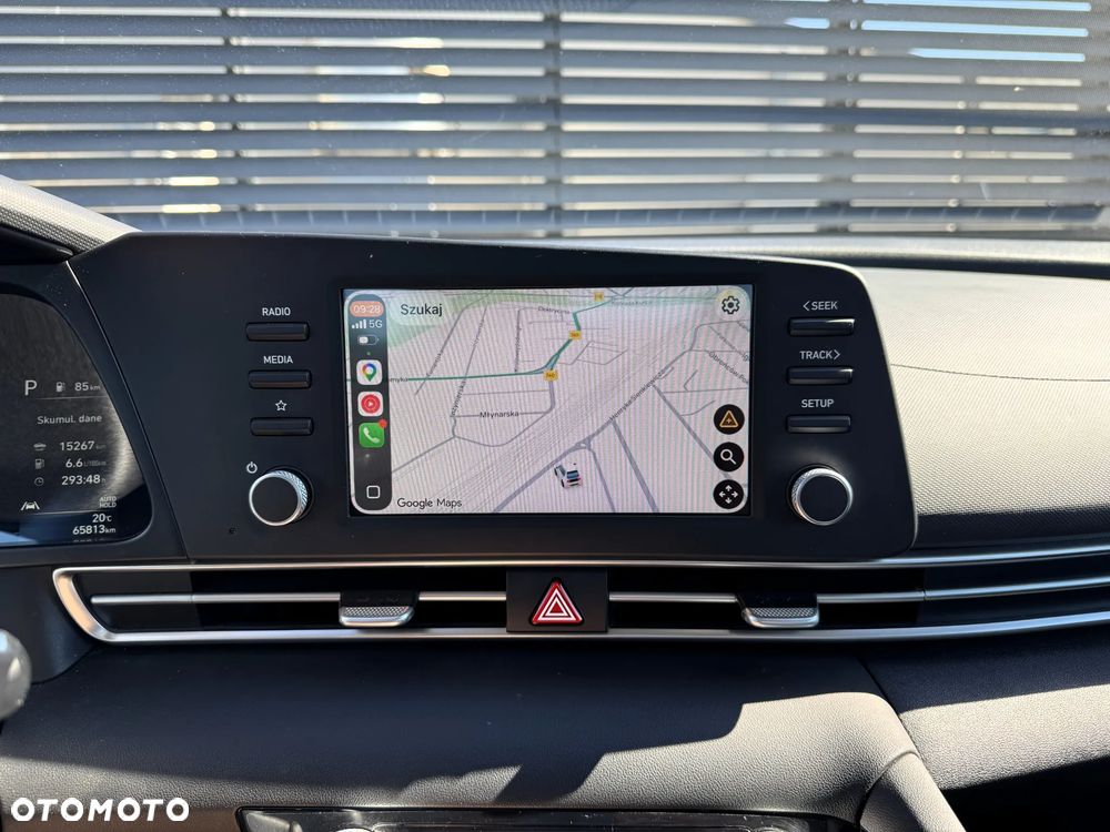 Hyundai Elantra 1.6 Smart CVT - 17