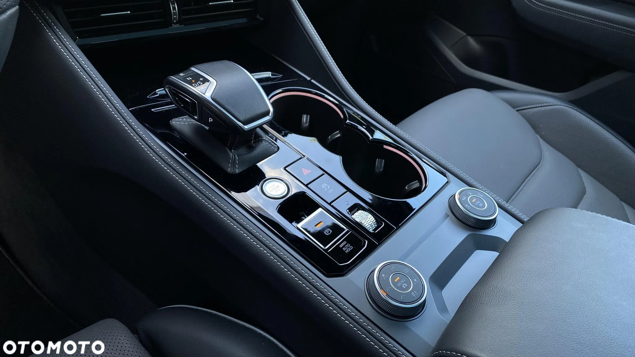 Volkswagen Touareg 3.0 V6 TDI 4Motion R-Line - 20