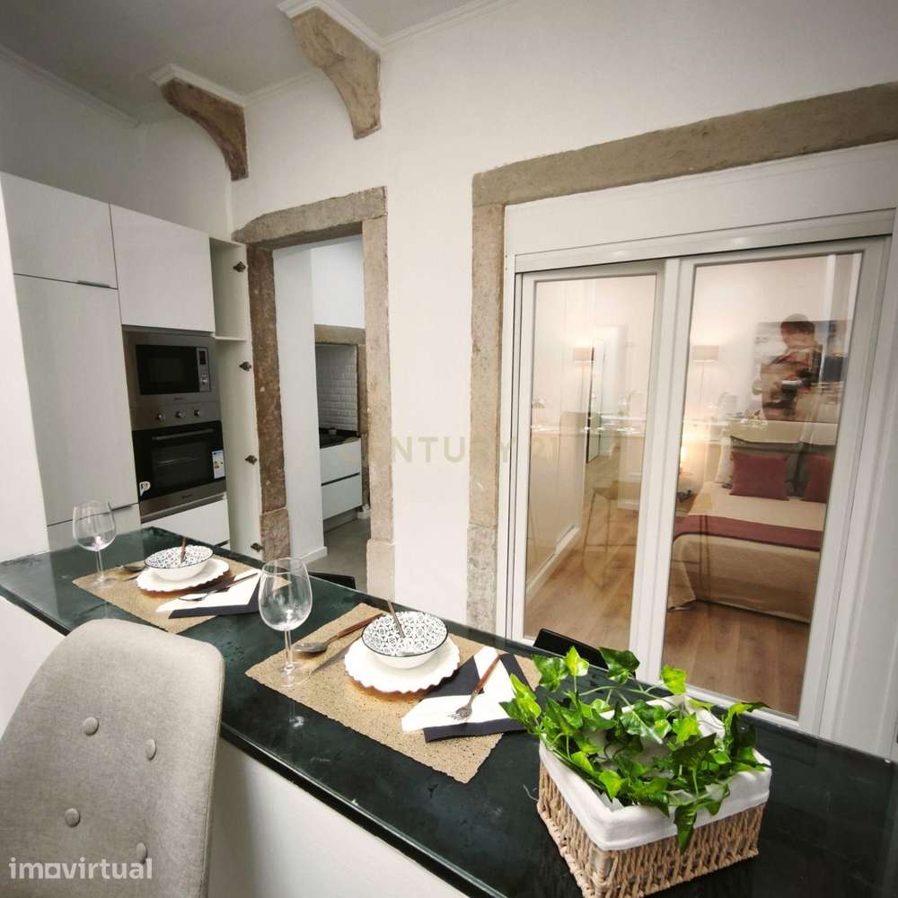Apartamento T3 totalmente remodelado, com arrecadação e excelente loca - Grande imagem: 4/13