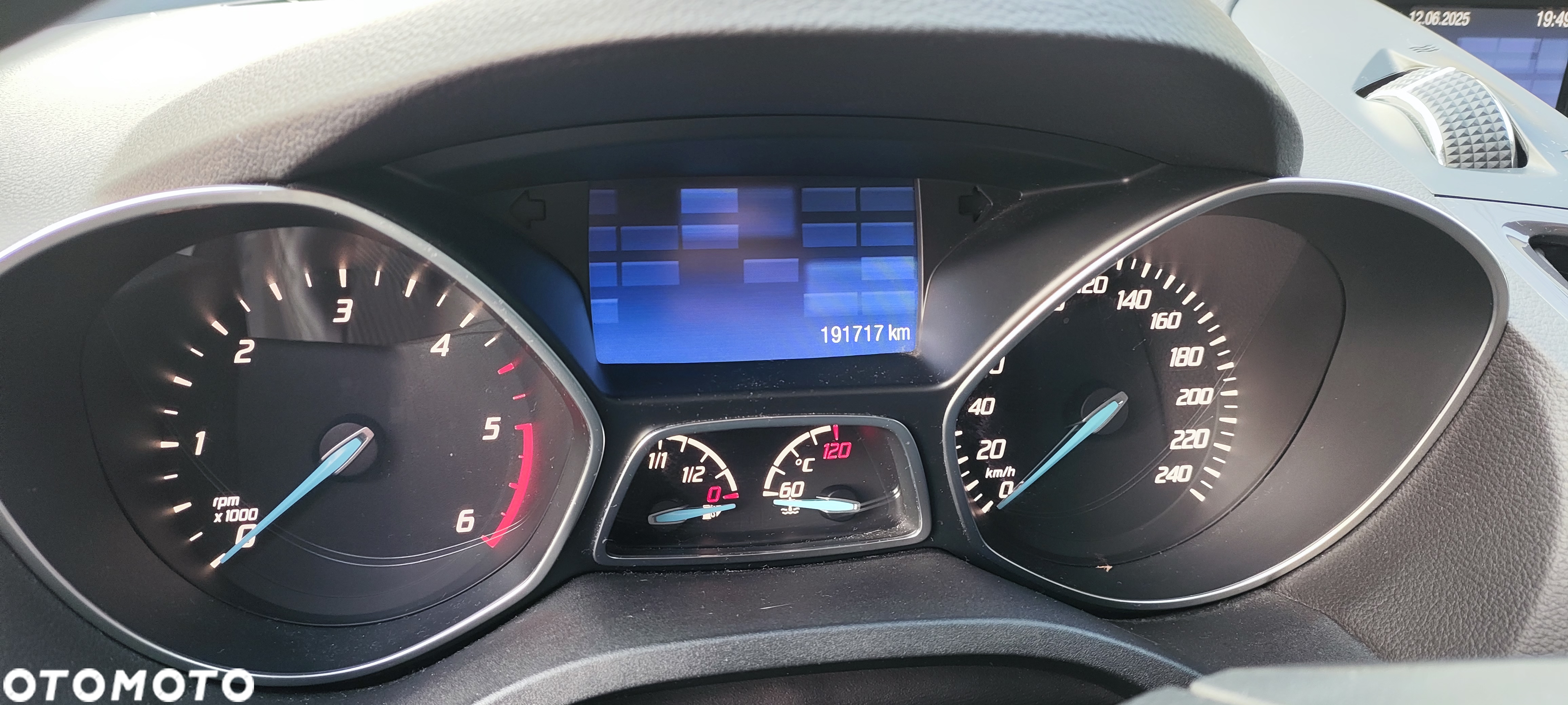 Ford Kuga 2.0 TDCi FWD Titanium - 12