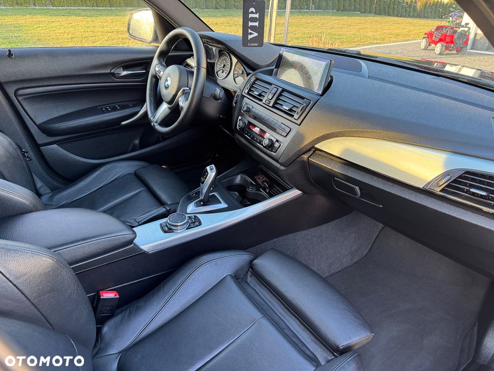 BMW Seria 1 120d Sport-Aut Sport Line - 32