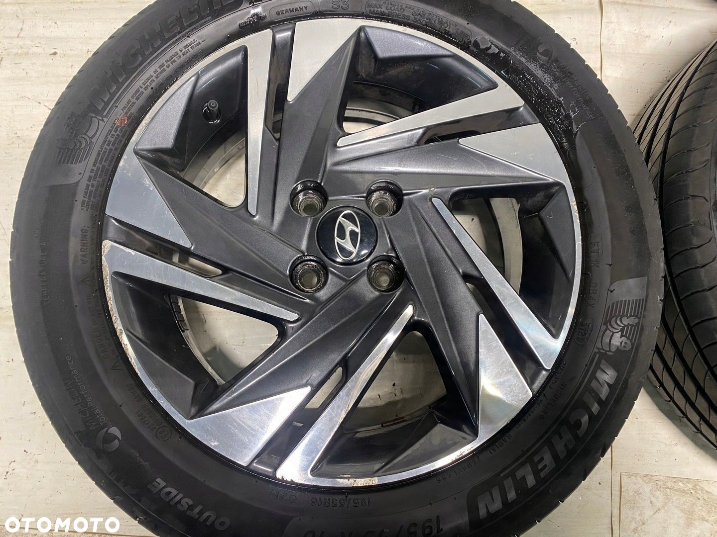 KOŁA FELGI 195/55R16 HYUNDAI I20 III BAYON OE 6J X16 ET50 LATO - 2