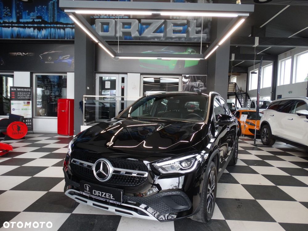 Mercedes-Benz GLA - 1