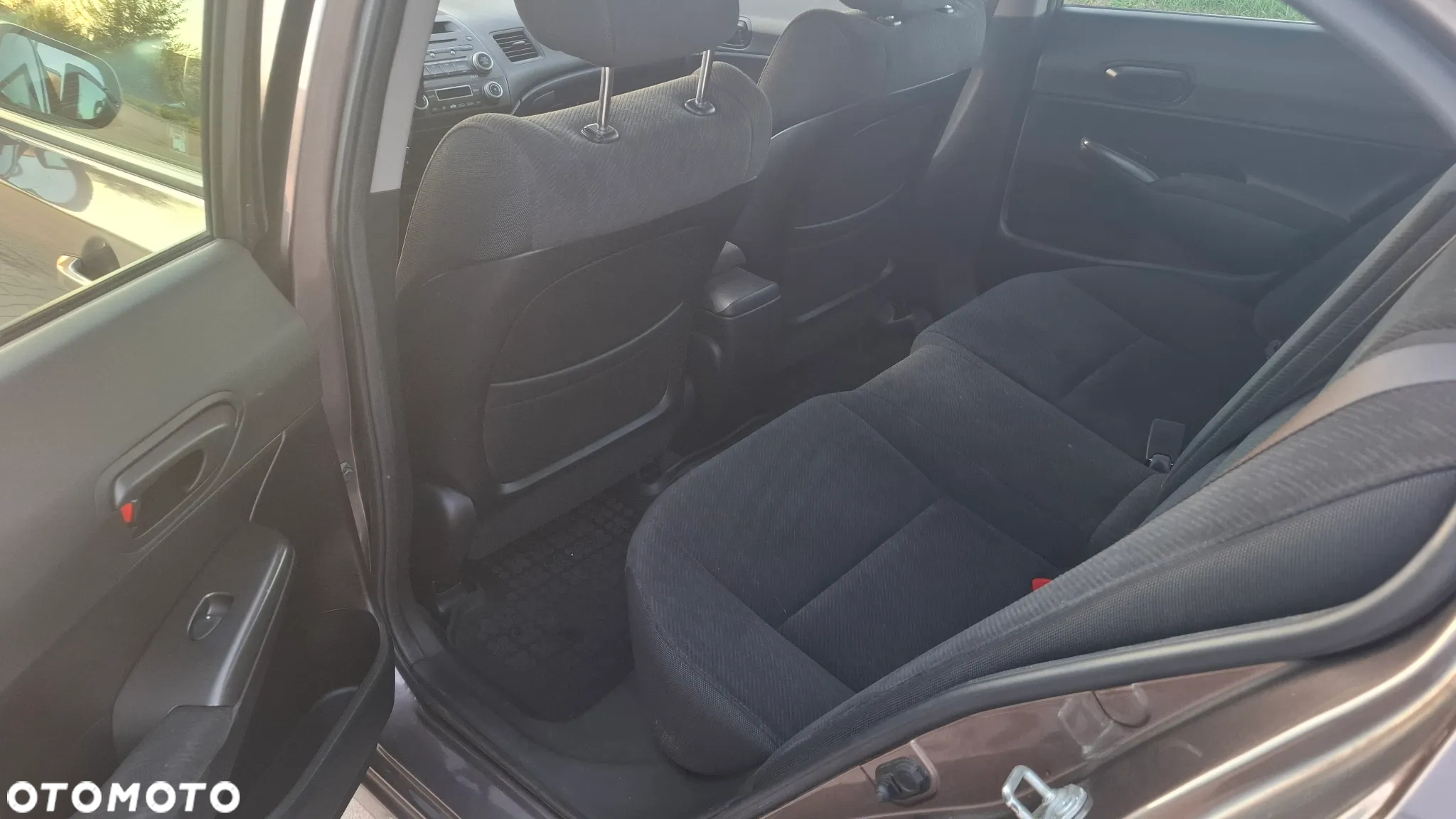 Honda Civic 1.8 Comfort - 11