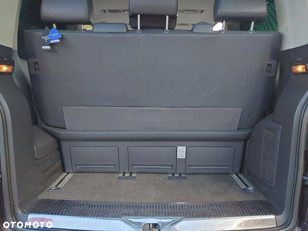 Volkswagen Multivan - 11