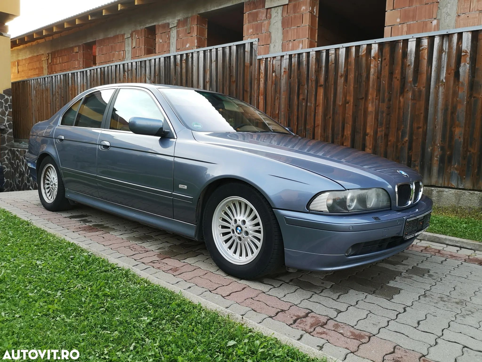 BMW Seria 5 530iA - 1