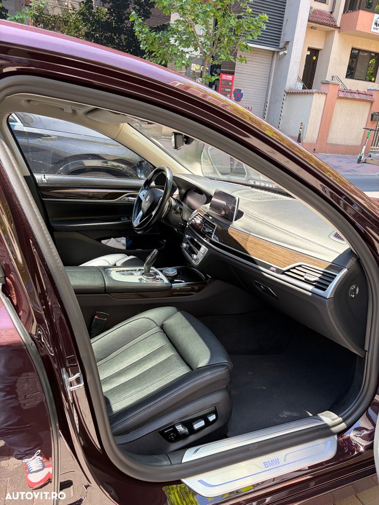 BMW Seria 7 745Le xDrive AT PHEV - 12
