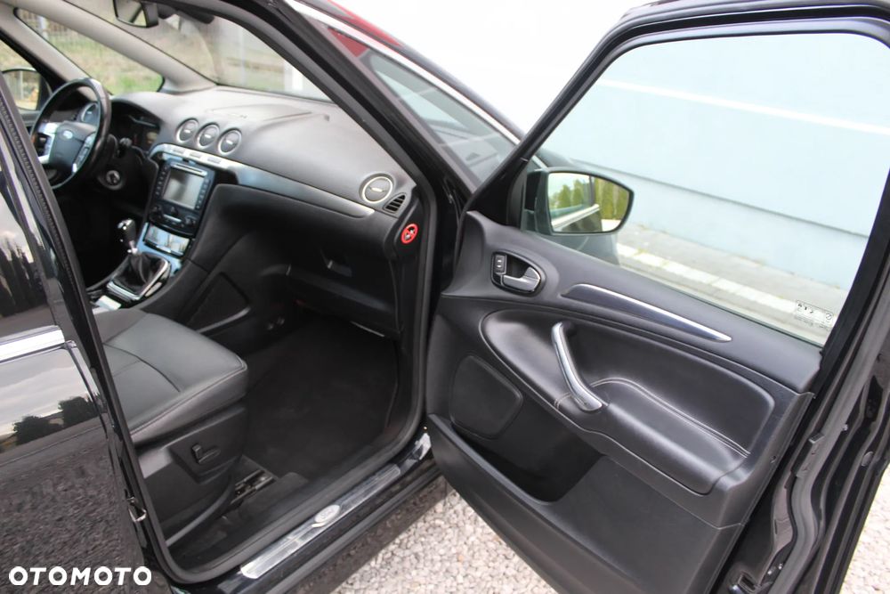 Ford S-Max - 25