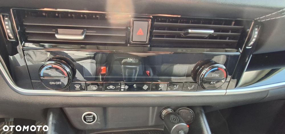 Nissan Qashqai 1.3 DIG-T MHEV N-Connecta - 17