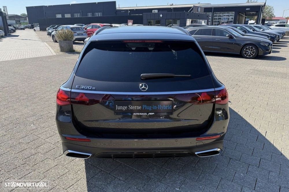 Mercedes-Benz E 300 9G-TRONIC AMG Line - 19