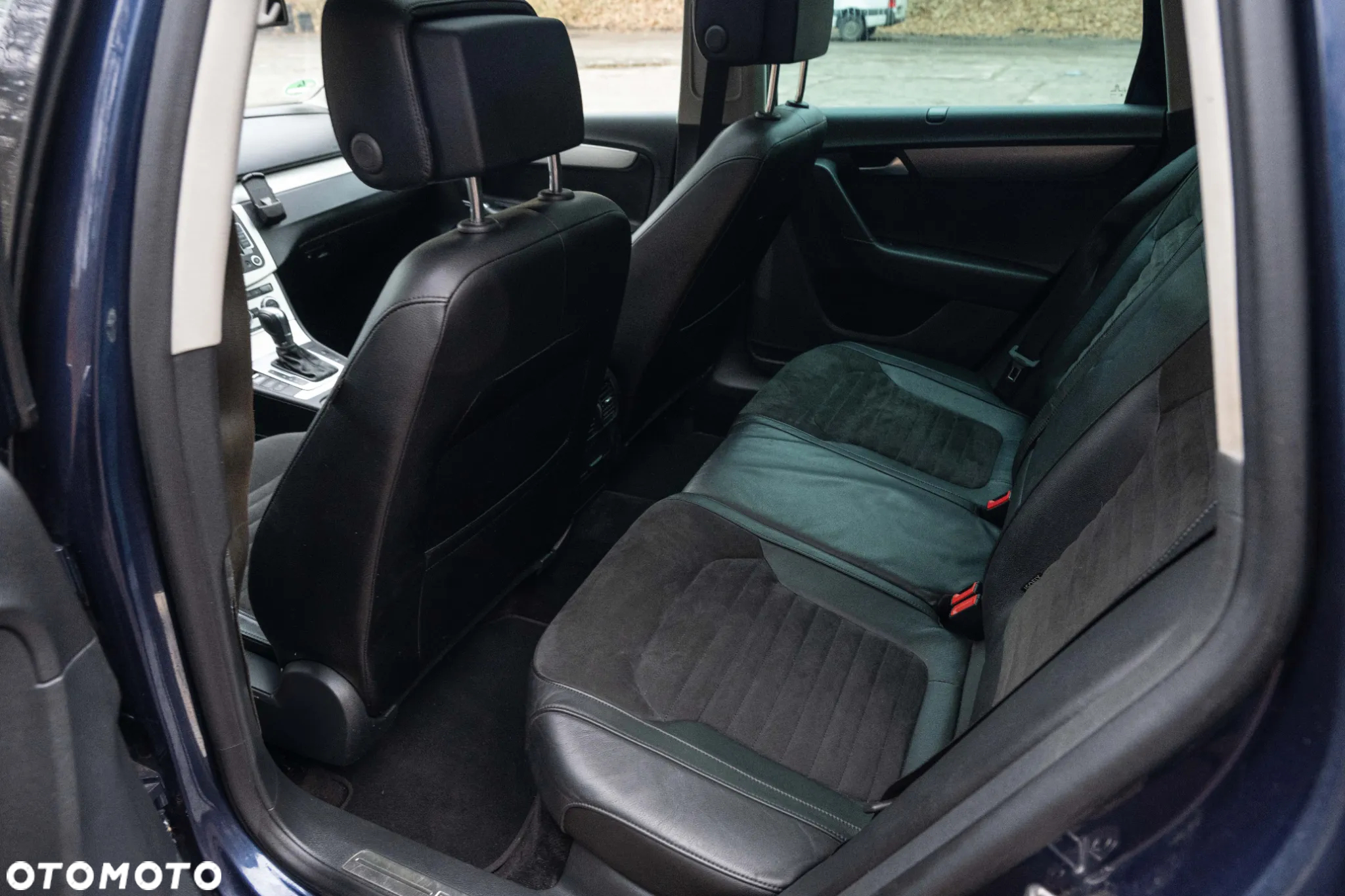 Volkswagen Passat Variant 2.0 TDI DSG BlueMotion Technology Comfortline - 22
