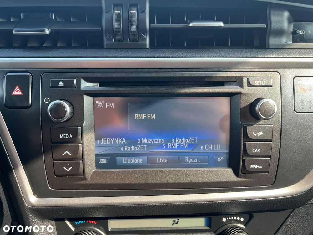 Toyota Auris 1.6 Dynamic - 14