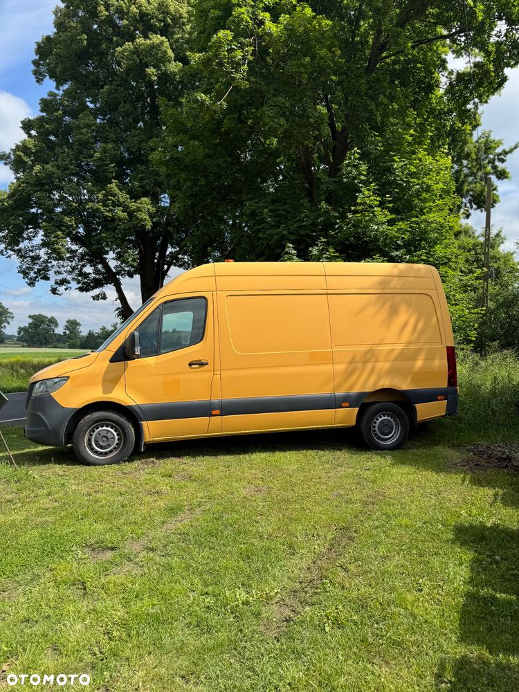 Mercedes-Benz Sprinter - 1