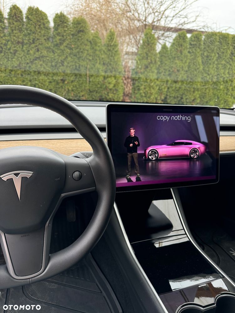 Tesla Model 3 Long Range AWD - 16