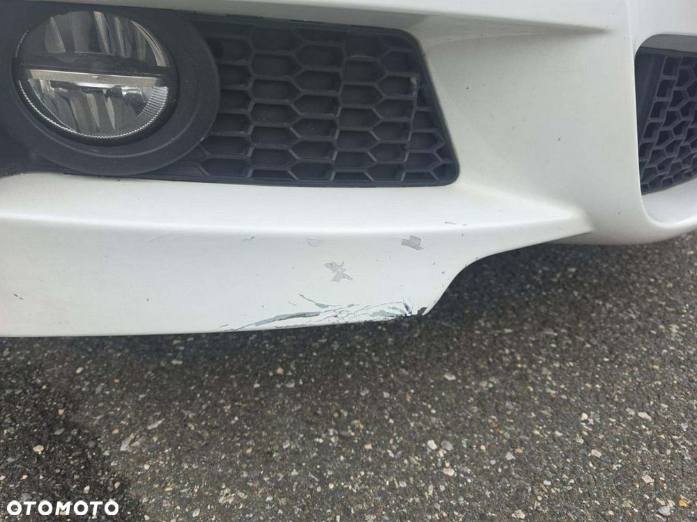 BMW Seria 3 330i xDrive M Sport - 13