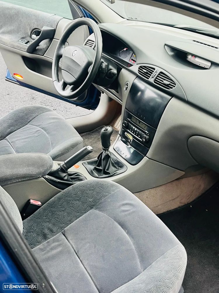 Renault Laguna 1.6 Expression - 12