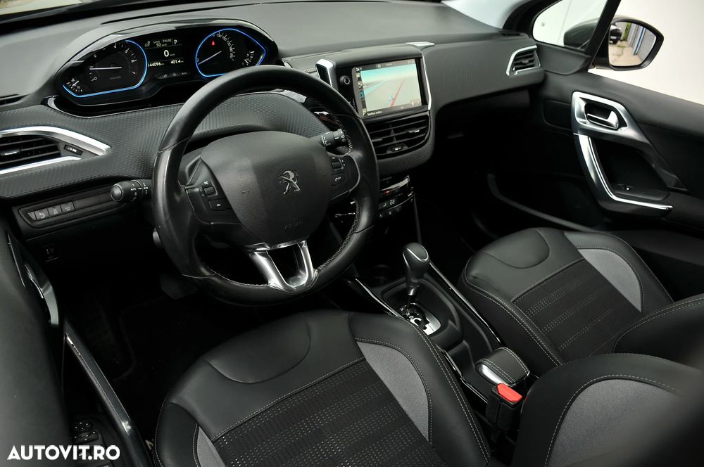 Peugeot 2008 PureTech 110 Stop&Start EAT6 Allure - 13