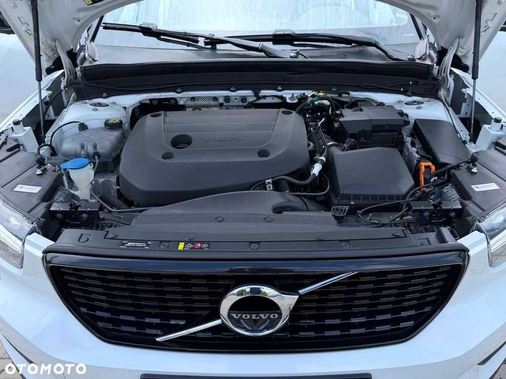 Volvo XC 40 B4 B AWD DKG RDesign - 30