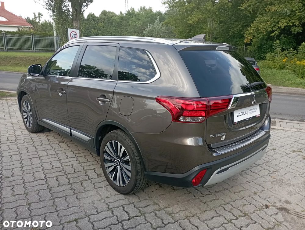 Mitsubishi Outlander 2.0 Intense + SDA 4WD CVT - 22