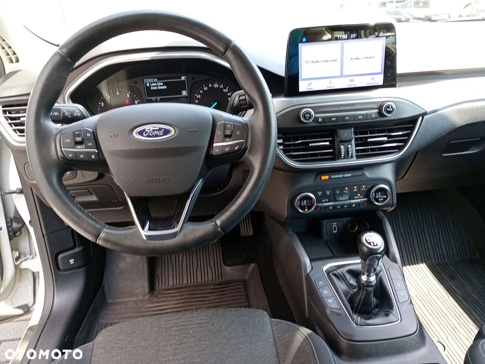 Ford Focus 1.5 EcoBoost Active - 8