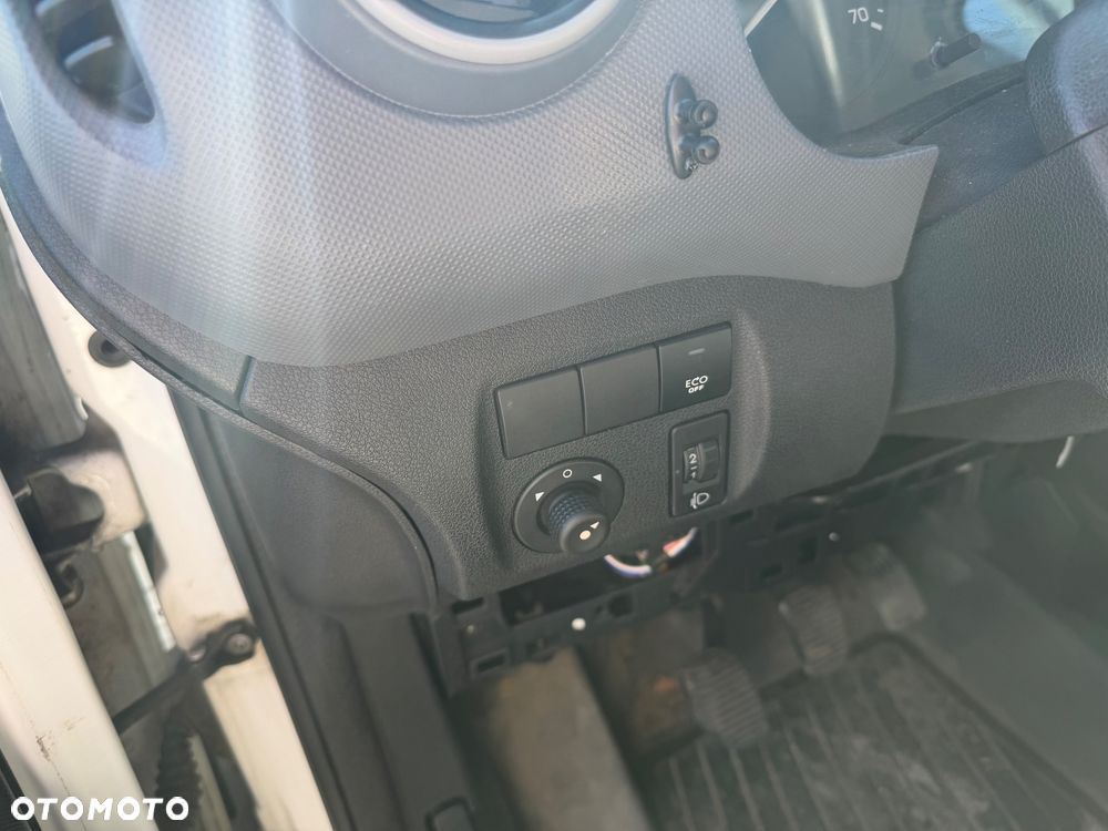 Peugeot Partner - 8