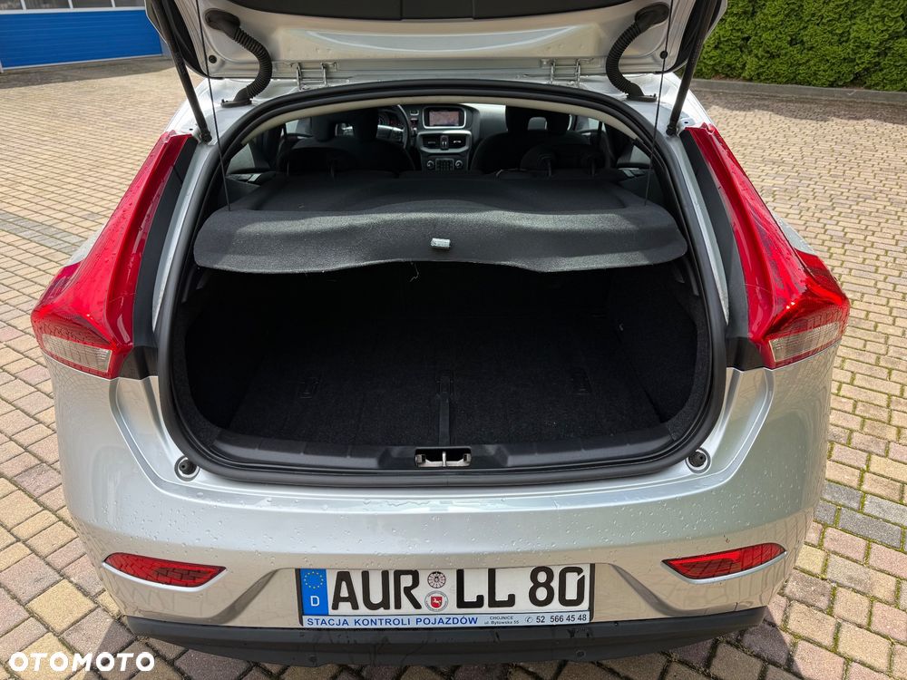 Volvo V40 - 17