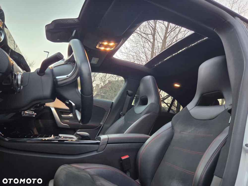 Mercedes-Benz CLA 220 4-Matic AMG Line 7G-DCT - 22