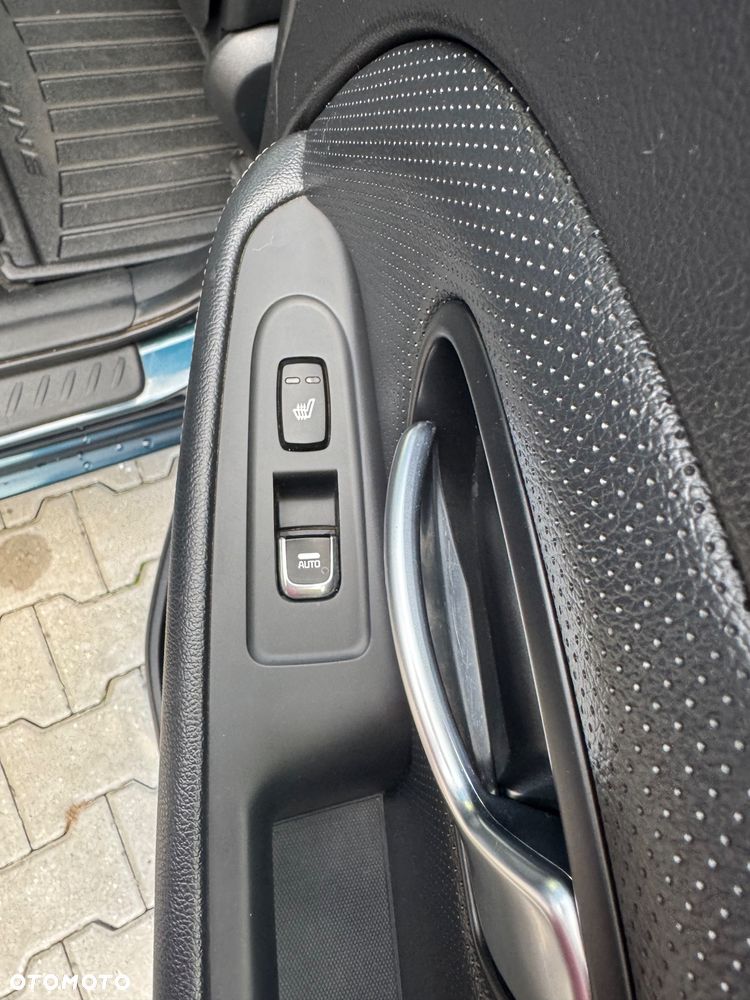 Kia Carens 1.6 GDI Business Line EU6 - 12